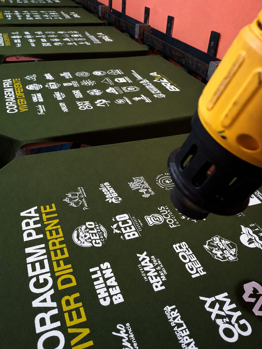 Silk Screen — Vector Screen